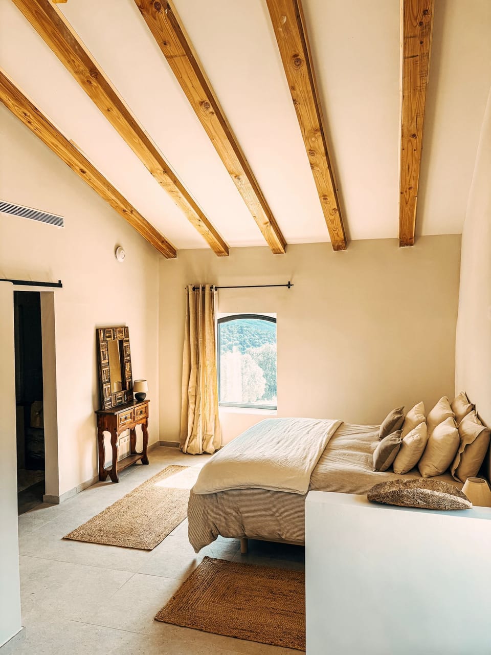 Deluxe Double or Twin Room, Mountain View | Free WiFi