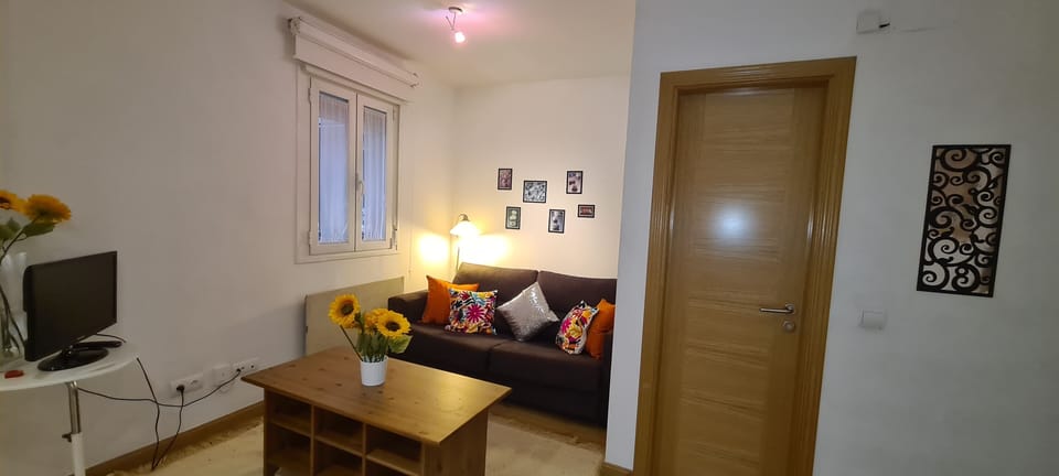 Basic Apartment | Living area | Flat-screen TV