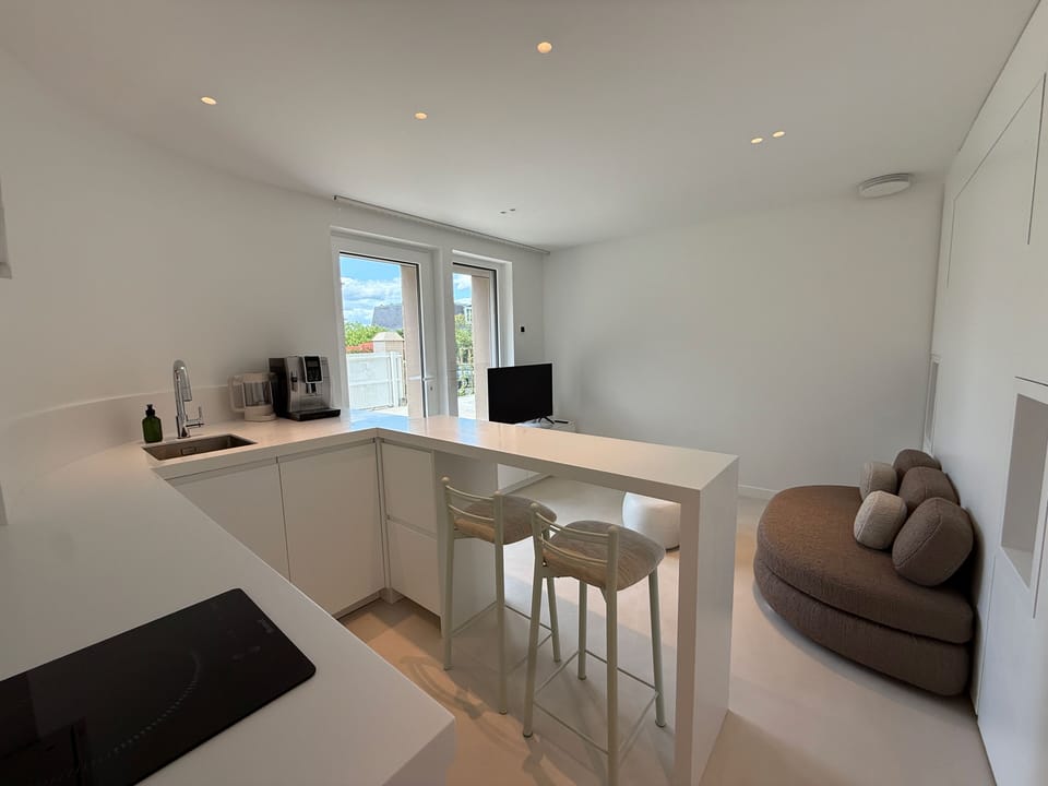 Apartment, Garden Area | Private kitchen | Mini-fridge, microwave, oven, stovetop