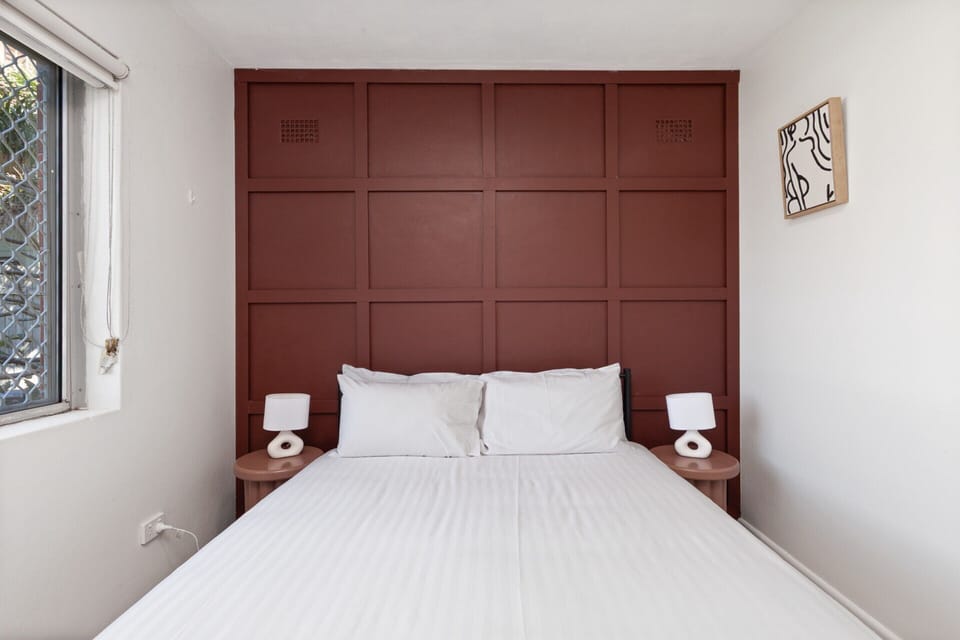Apartment | 2 bedrooms, laptop workspace, bed sheets