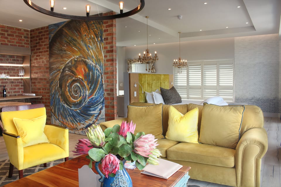 Penthouse suite | Living area | Flat-screen TV