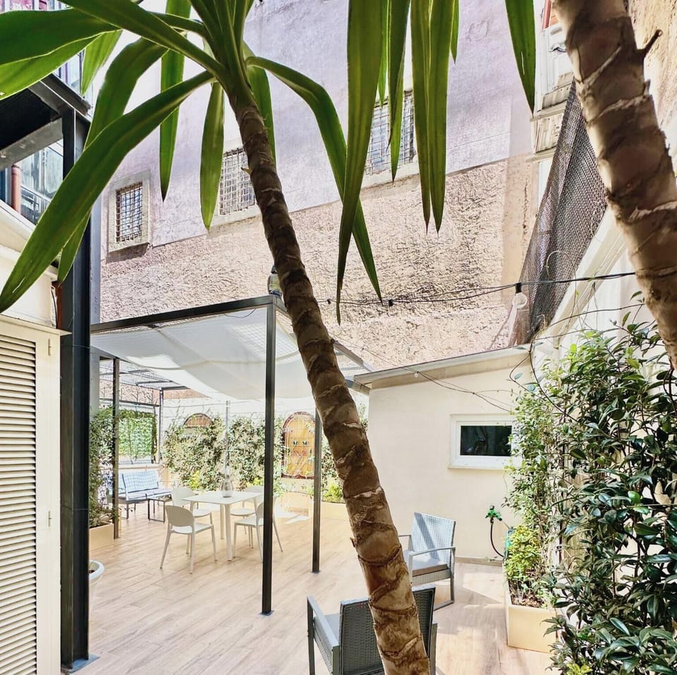 Double Room, Courtyard View | Terrace/patio