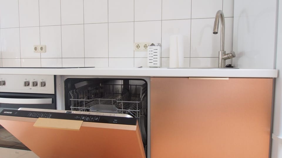 Deluxe Apartment, Balcony | Private kitchen