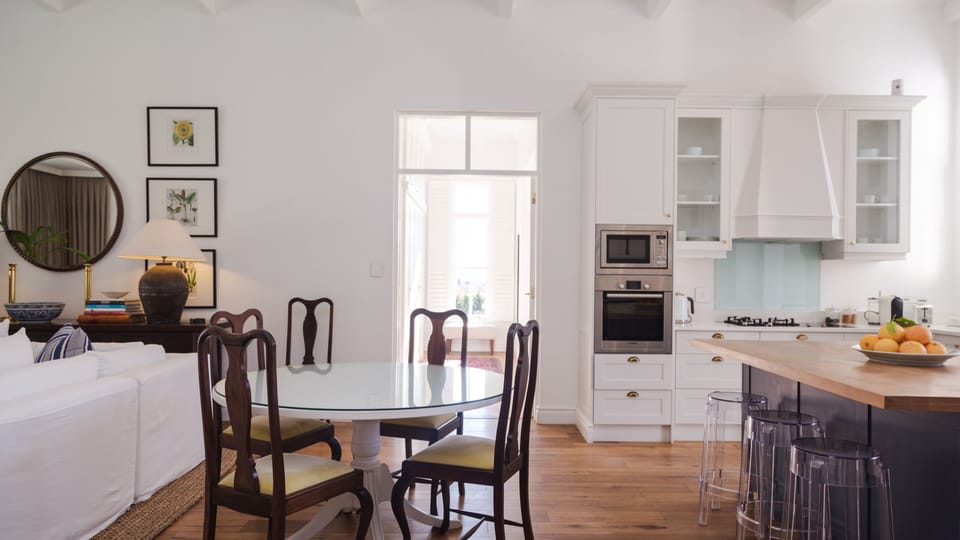 Flat-screen TV, DVD player, heated floors