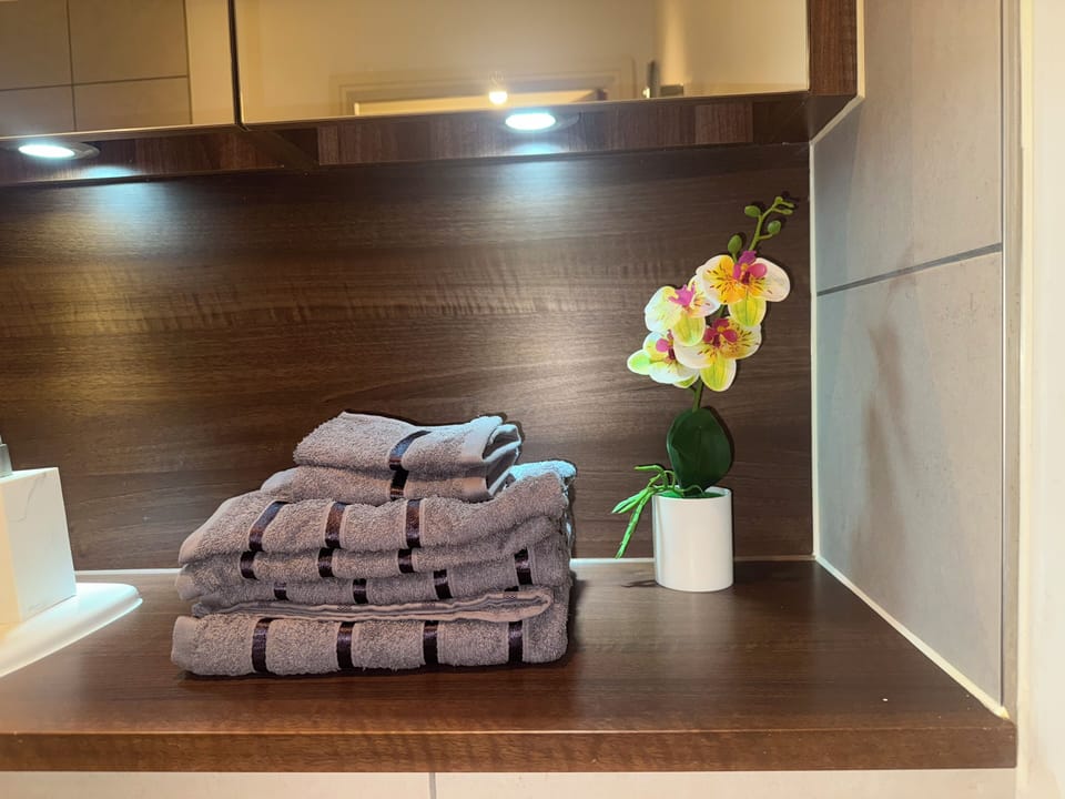 Comfort Double Room, Courtyard View | Bathroom