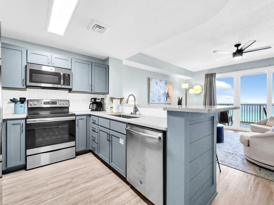 Condo, 1 King Bed with Sofa bed (Calypso 3-2003 - Sunset Bliss) | Private kitchen | Oven, toaster
