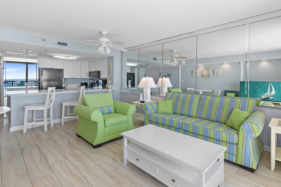 Condo, 1 King Bed with Sofa bed (SunDestin 909) | Living area
