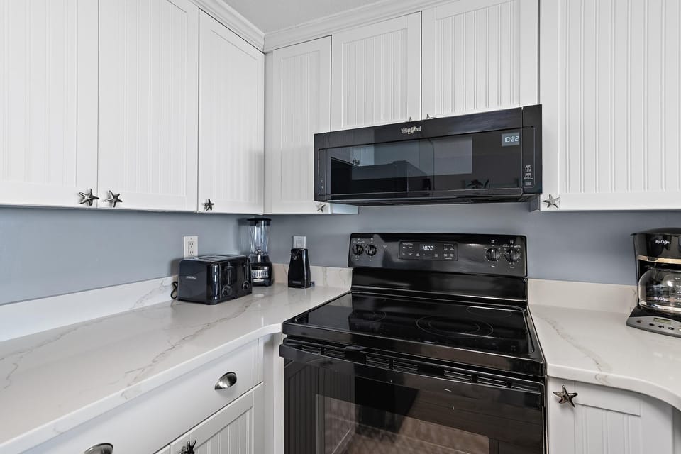 Condo, 1 King Bed with Sofa bed (SunDestin 909) | Private kitchen