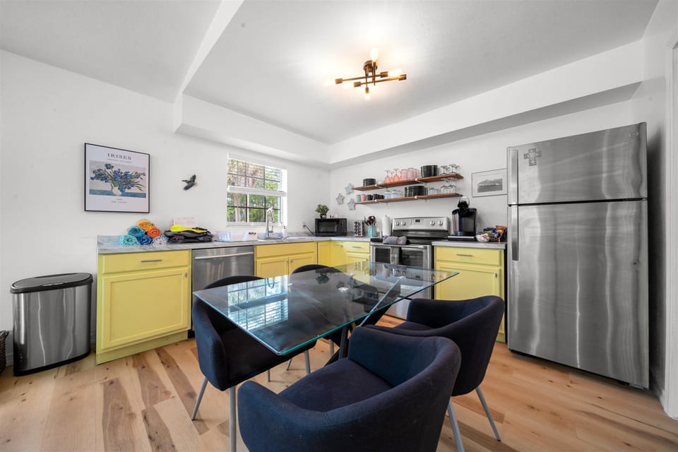 House, 3 Bedrooms, Non Smoking, Pets Allowed | Private kitchen | Full-size fridge, microwave, oven, stovetop