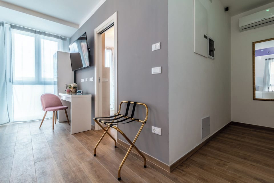 Deluxe Suite | Jetted tub