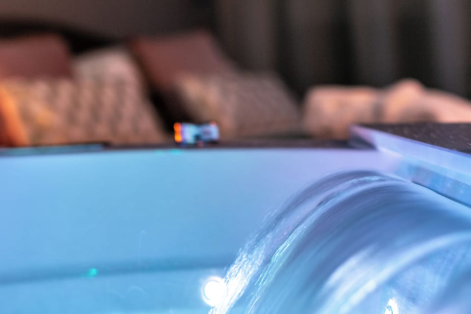 Superior Suite | Jetted tub