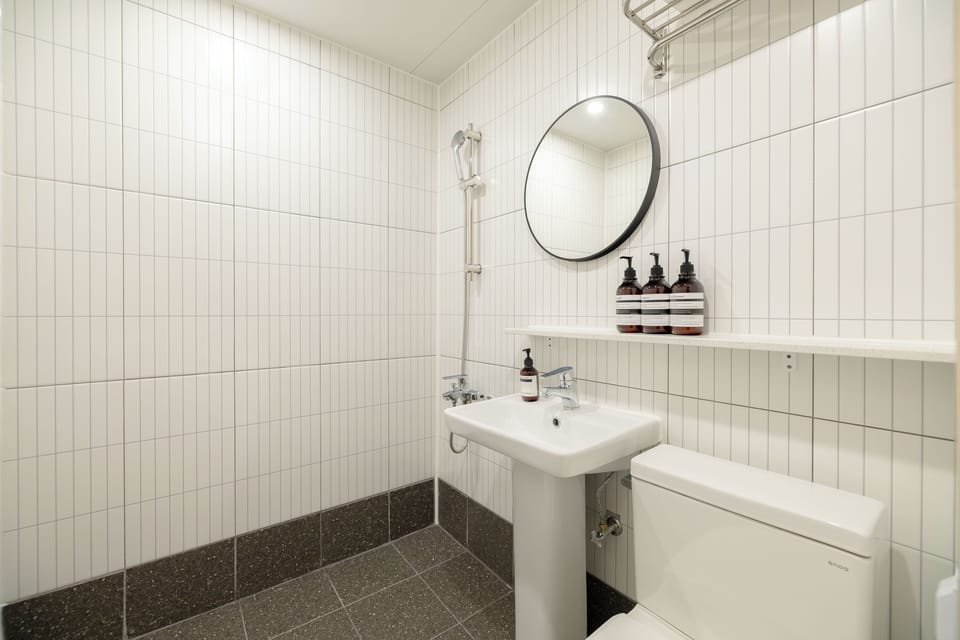 Standard Double Room, Air conditioning, City View | Bathroom