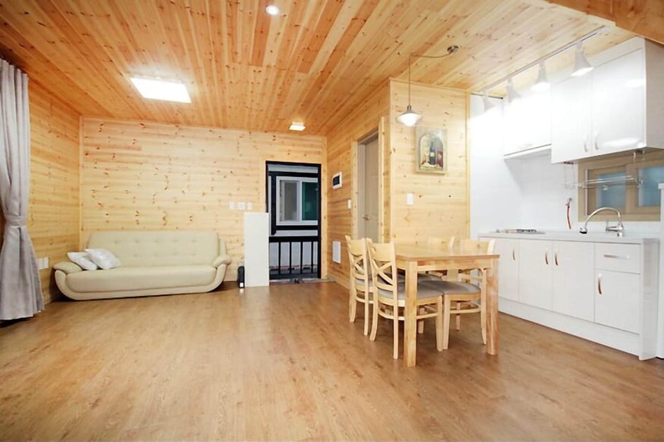 24PY Duplex Room | Free WiFi
