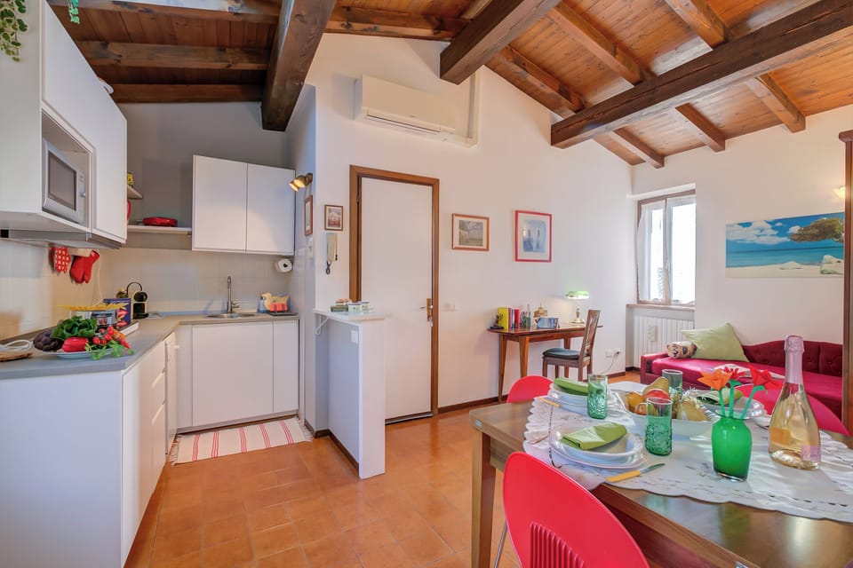 Standard Apartment, Multiple Bedrooms, Mountainside (Le Fontane With View Lake) | Interior