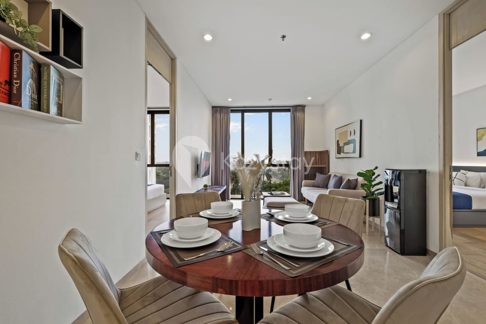 Apartment, 2 Bedrooms, City View | Dining room
