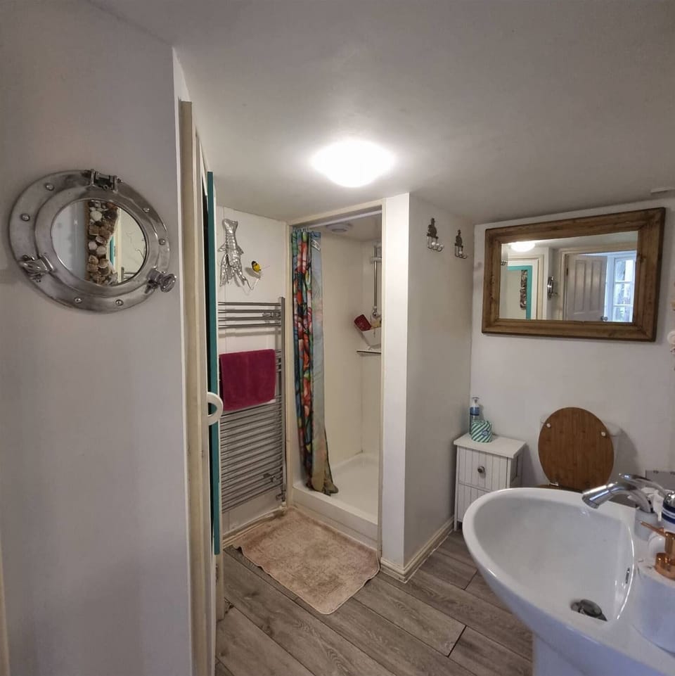 Tiny House in Wonderland Chalet in Horsham District