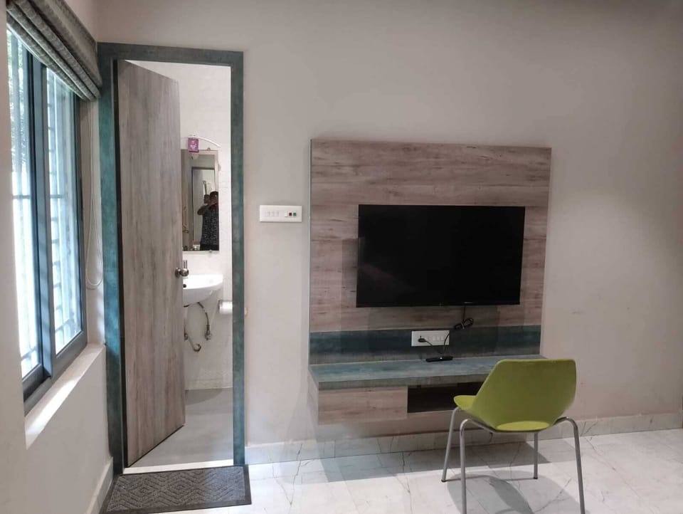 Suite, Garden View | Premium bedding, memory foam beds, individually furnished