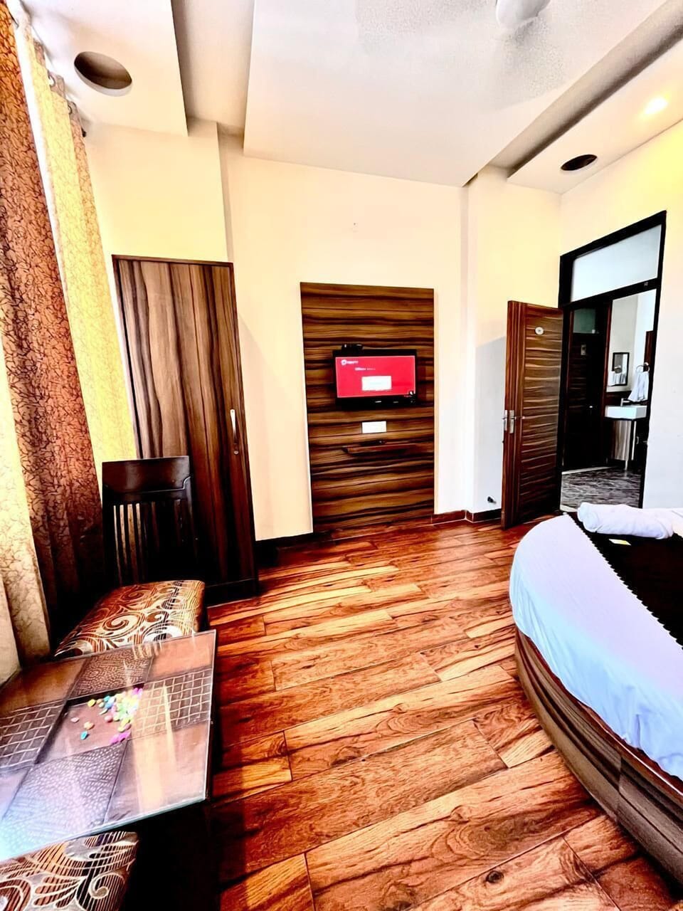 Deluxe Double Room | Free WiFi