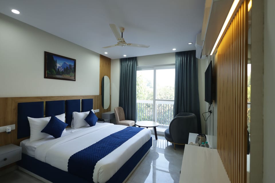 Superior Double Room, Balcony, Mountain View | Laptop workspace, free WiFi