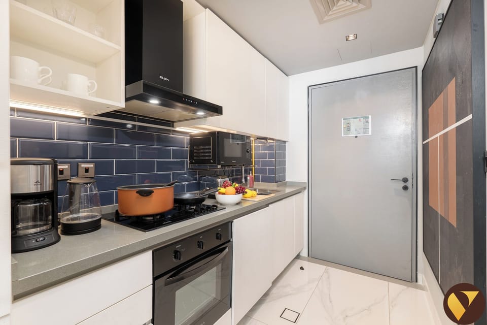 City Studio, Balcony, City View | Private kitchen | Full-size fridge, microwave, oven, stovetop