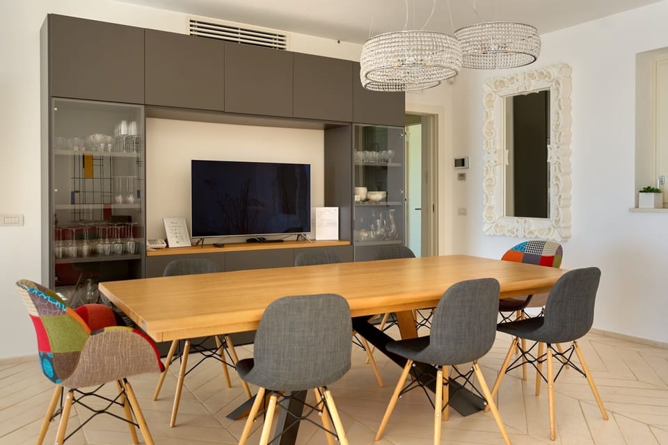 Luxury Villa, Sea View | Dining room