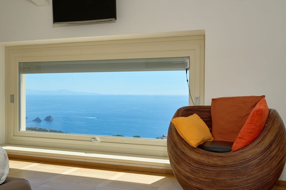 Luxury Villa, Sea View | Desk, laptop workspace, free WiFi, bed sheets