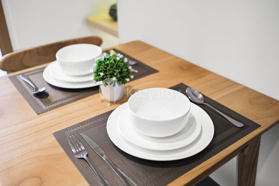 Apartment, 1 Bedroom, City View | Dining room