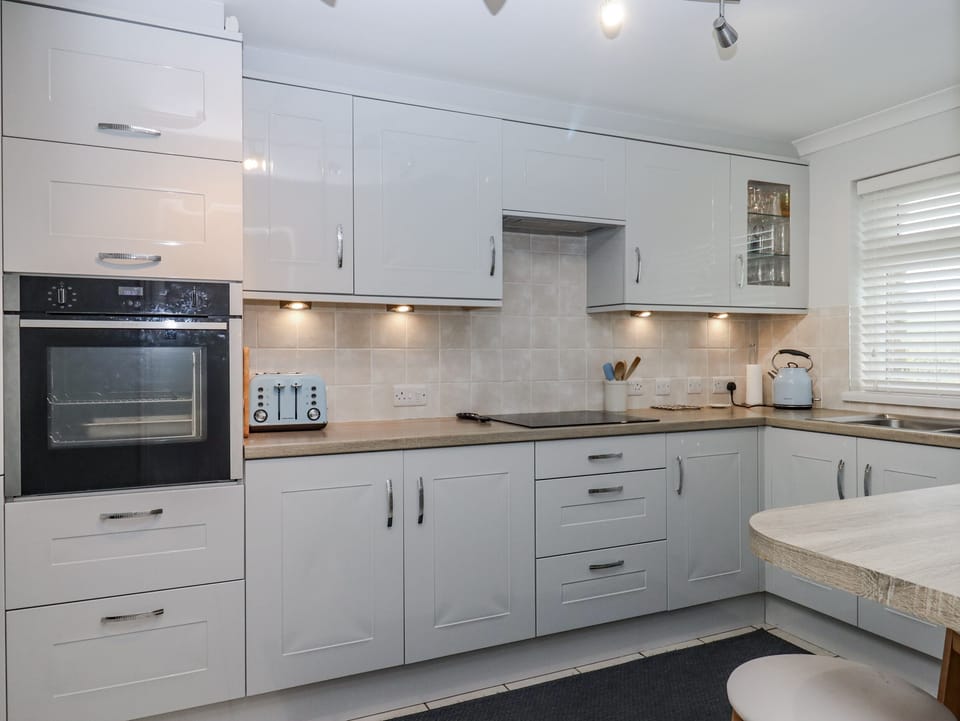 Fridge, microwave, dishwasher, toaster