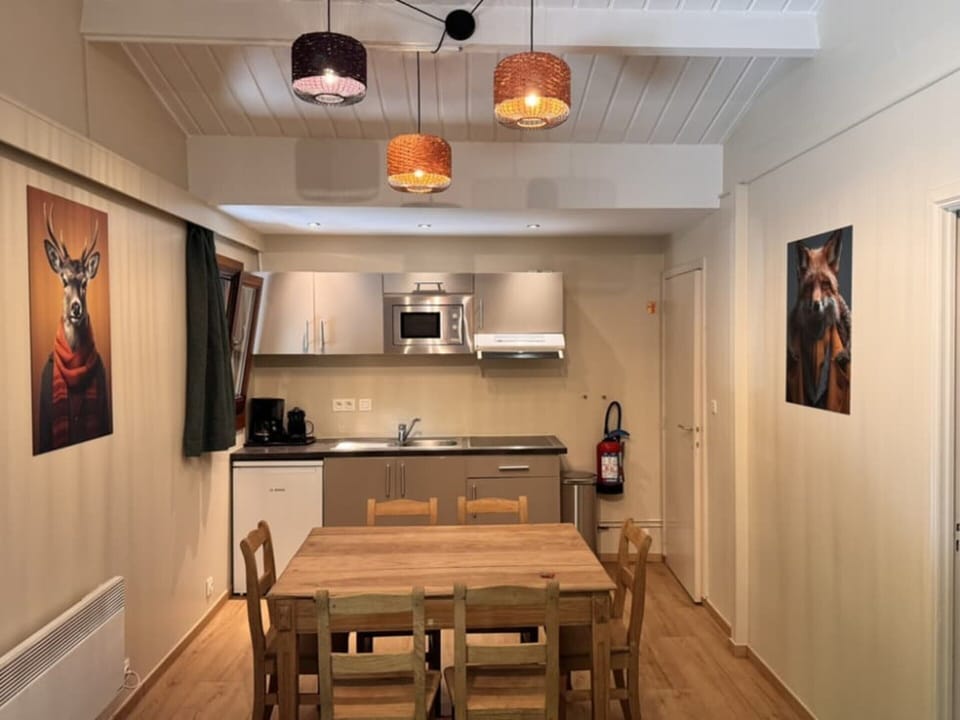Chalet | Dining