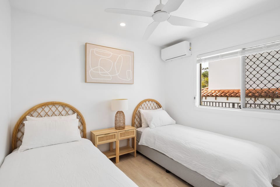 Apartment, 2 Bedrooms, Balcony | WiFi (free), bed sheets
