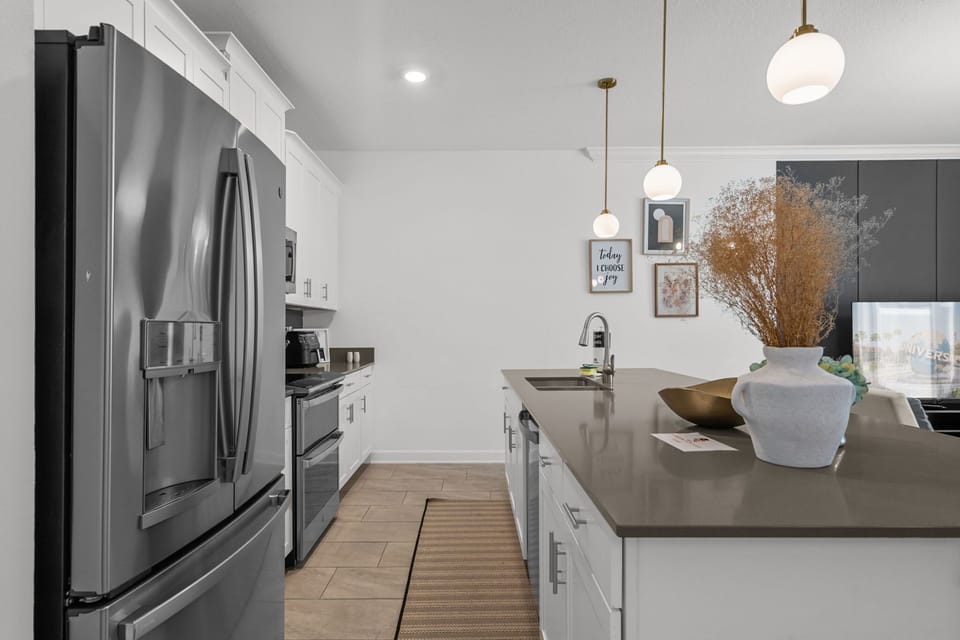 Villa (4 Bedrooms) | Private kitchen | Microwave, oven, highchair, blender