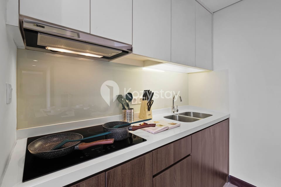 Apartment, 2 Bedrooms, City View | Private kitchen | Full-size fridge, microwave, stovetop, rice cooker