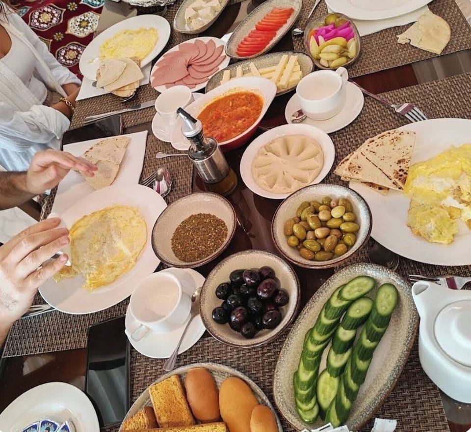 Free daily full breakfast