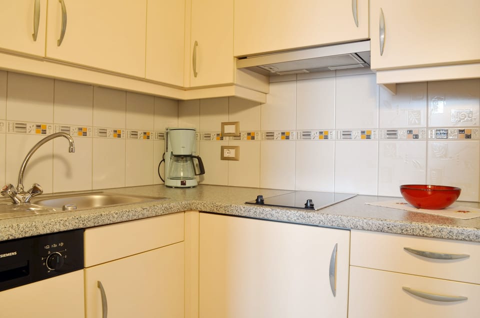 Apartment, 1 Bedroom (excl. EUR 34 cleaning fee) | Private kitchen