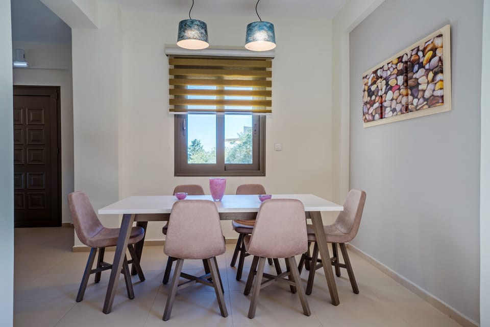 Villa, 3 Bedrooms, Smoking, Private Pool | In-room dining