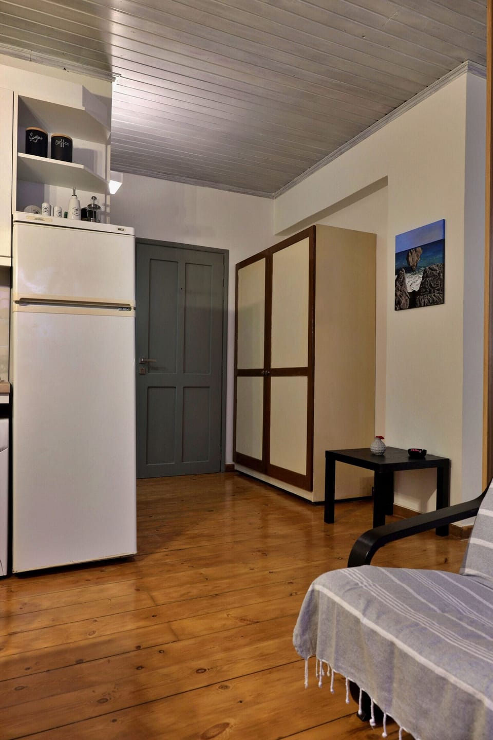 Studio, 1 Bedroom, Smoking, Kitchen | Private kitchen | Coffee/tea maker, highchair