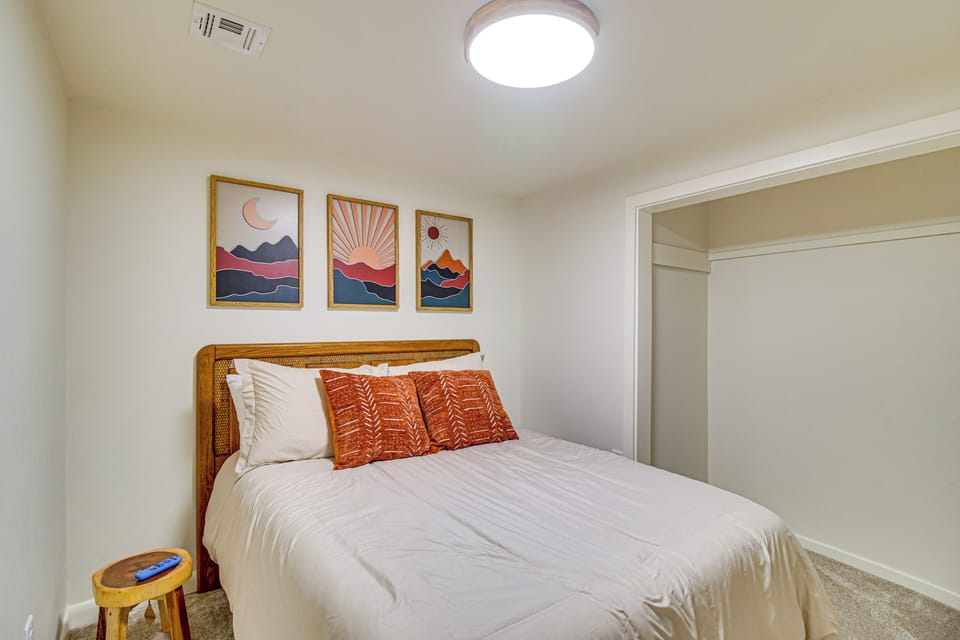 House (2 Bedrooms) | Interior