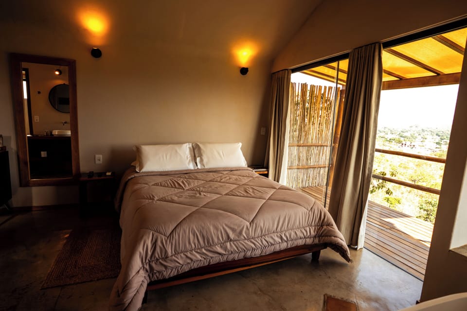 Premium Bungalow, Lanai, Mountain View | WiFi (free), bed sheets