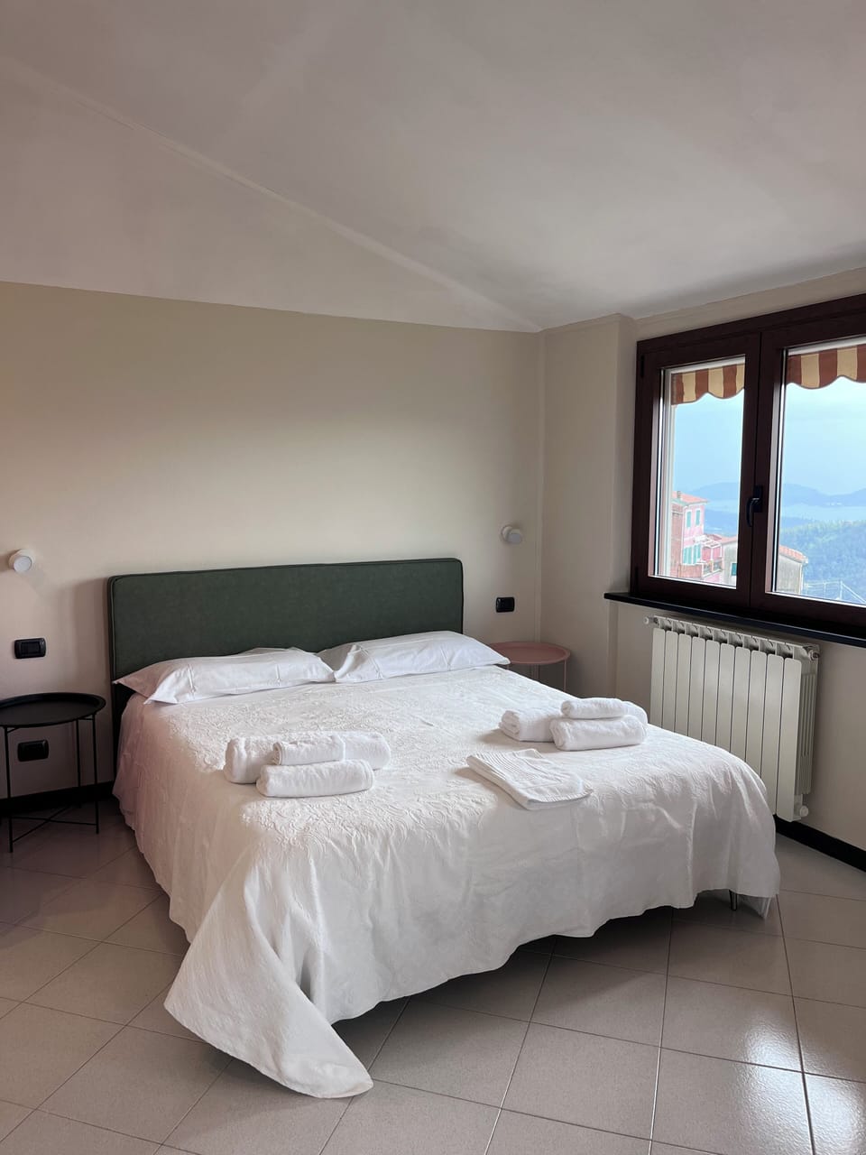 Family Apartment, Balcony, Sea View | Soundproofing, free WiFi