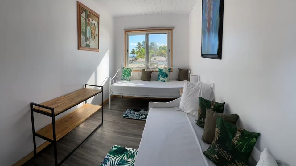 Deluxe Cottage | Living area