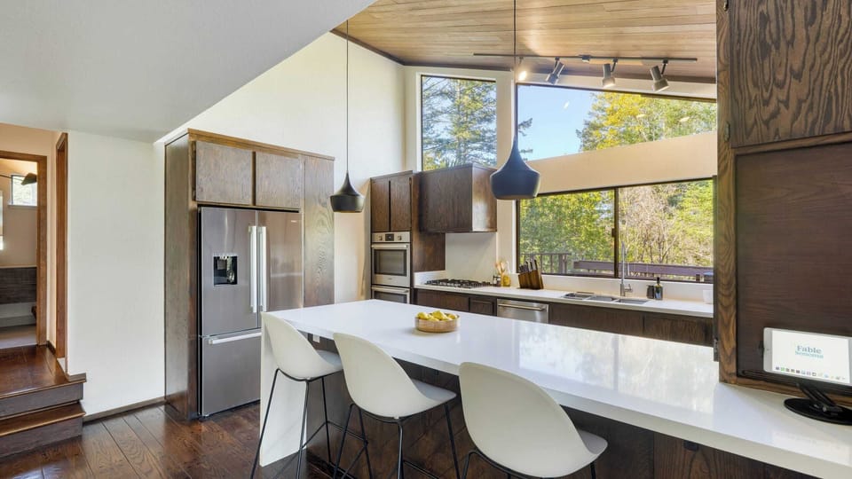 House (5 Bedrooms) | Interior