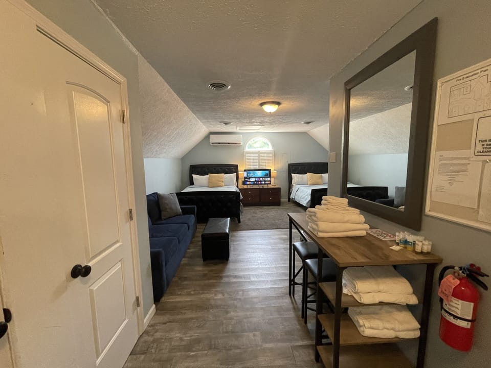 Family Room, 1 Bedroom, Garden View | Iron/ironing board, rollaway beds, free WiFi, bed sheets