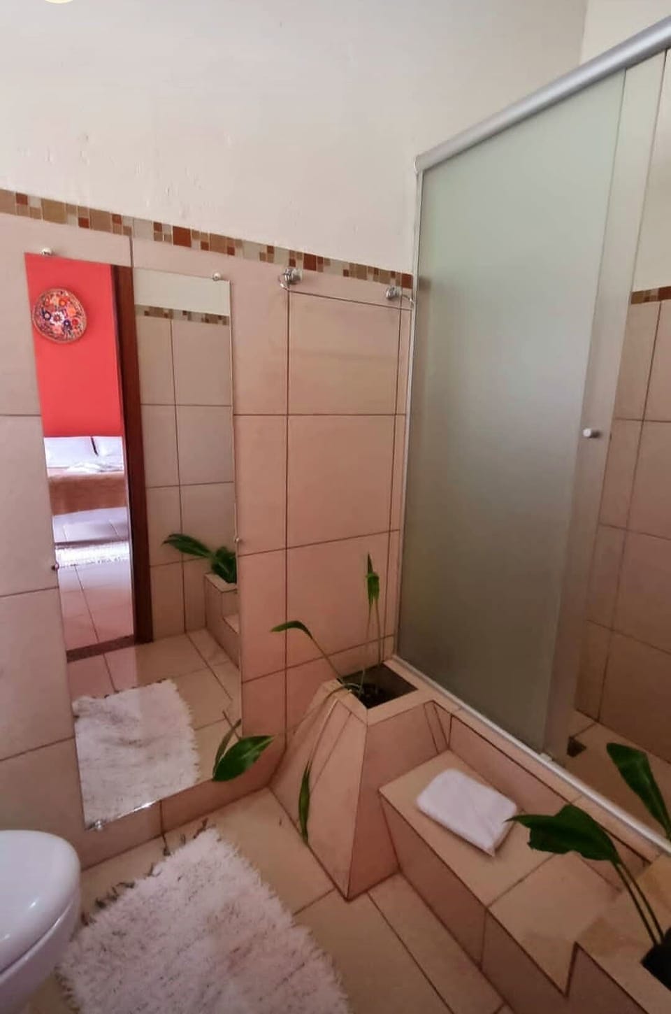 Superior Double Room, Multiple Beds, Lanai, Mountain View | Bathroom
