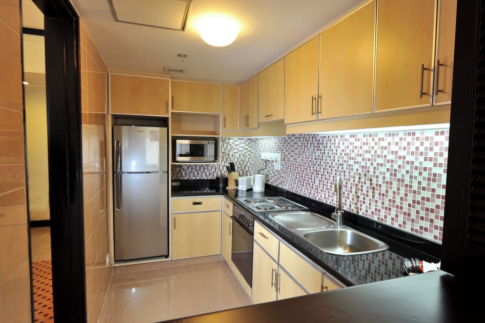 Family Apartment, Balcony, Pool View - 3 Bedrooms | Private kitchen