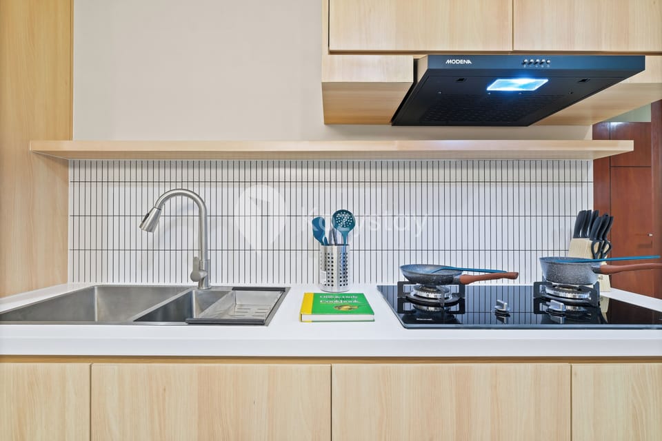 Apartment, 3 Bedrooms, City View | Private kitchen | Full-size fridge, microwave, stovetop, rice cooker