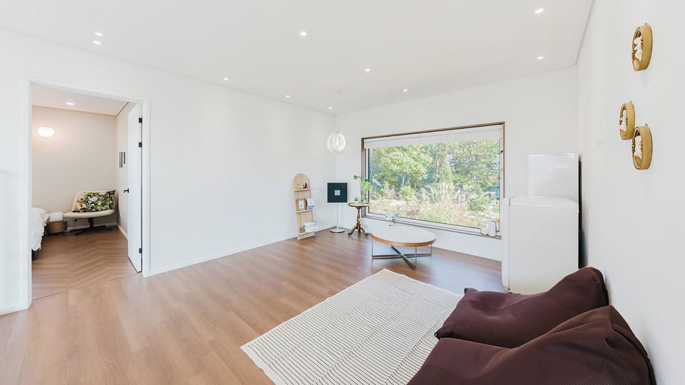 Basic Room, 3 Bedrooms (Noeuldamechae(Private)) | 3 bedrooms, WiFi (free)