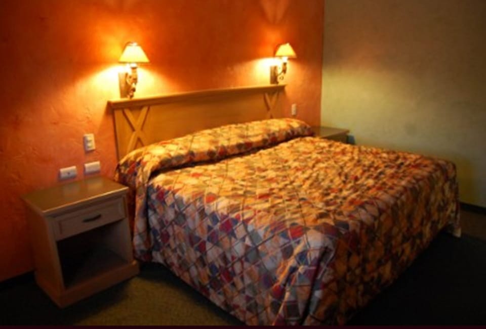 Desk, iron/ironing board, free WiFi