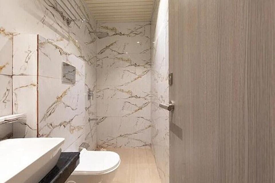 Double Room | Bathroom | Free toiletries