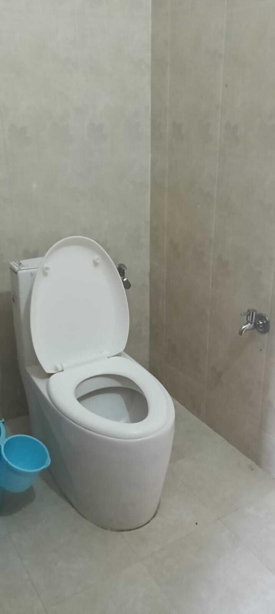 Family Single Room, Balcony, City View | Bathroom | Free toiletries, bathrobes, towels, soap