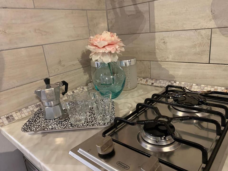 Apartment (1 Bedroom) | Private kitchen | Microwave, espresso maker, electric kettle